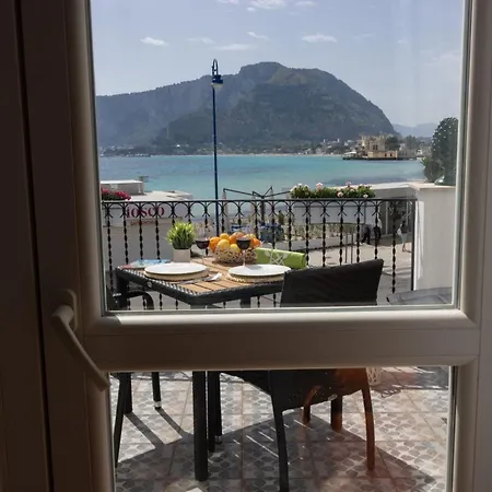 Lägenhet Front Bliss Mondello *