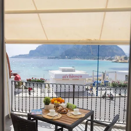 Front Bliss Mondello *