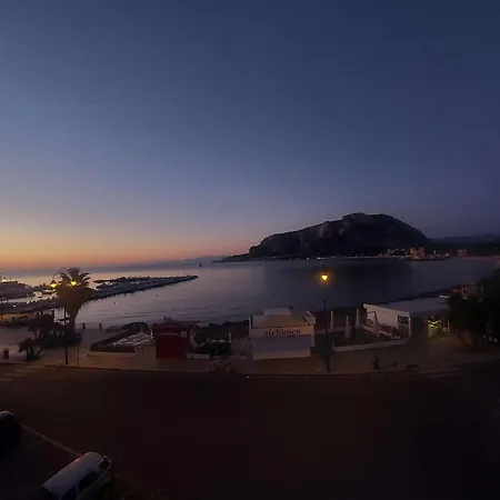 Lägenhet Front Bliss Mondello Palermo